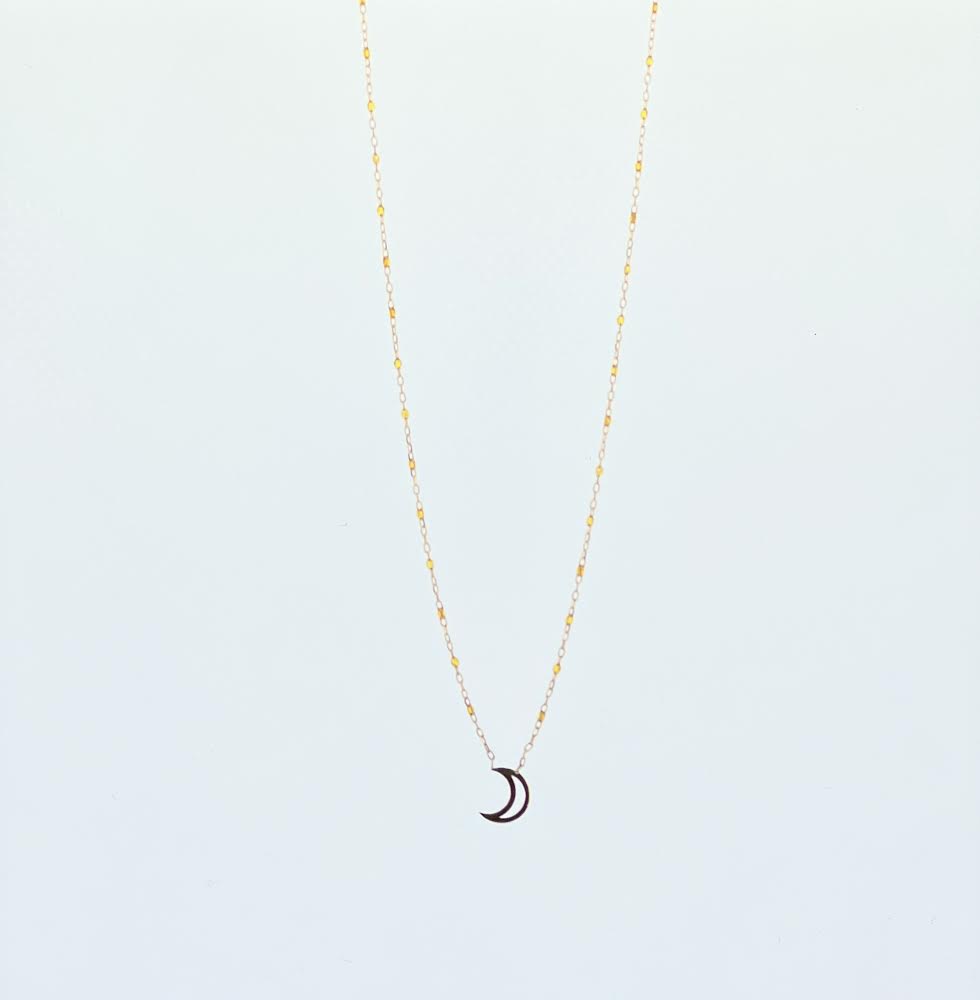 18k pendant necklace with Moon